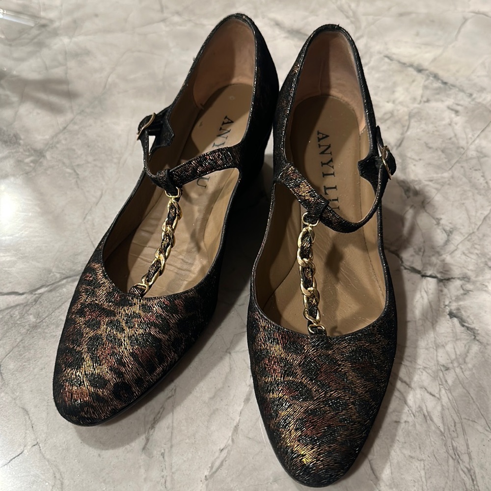 Casual shoes